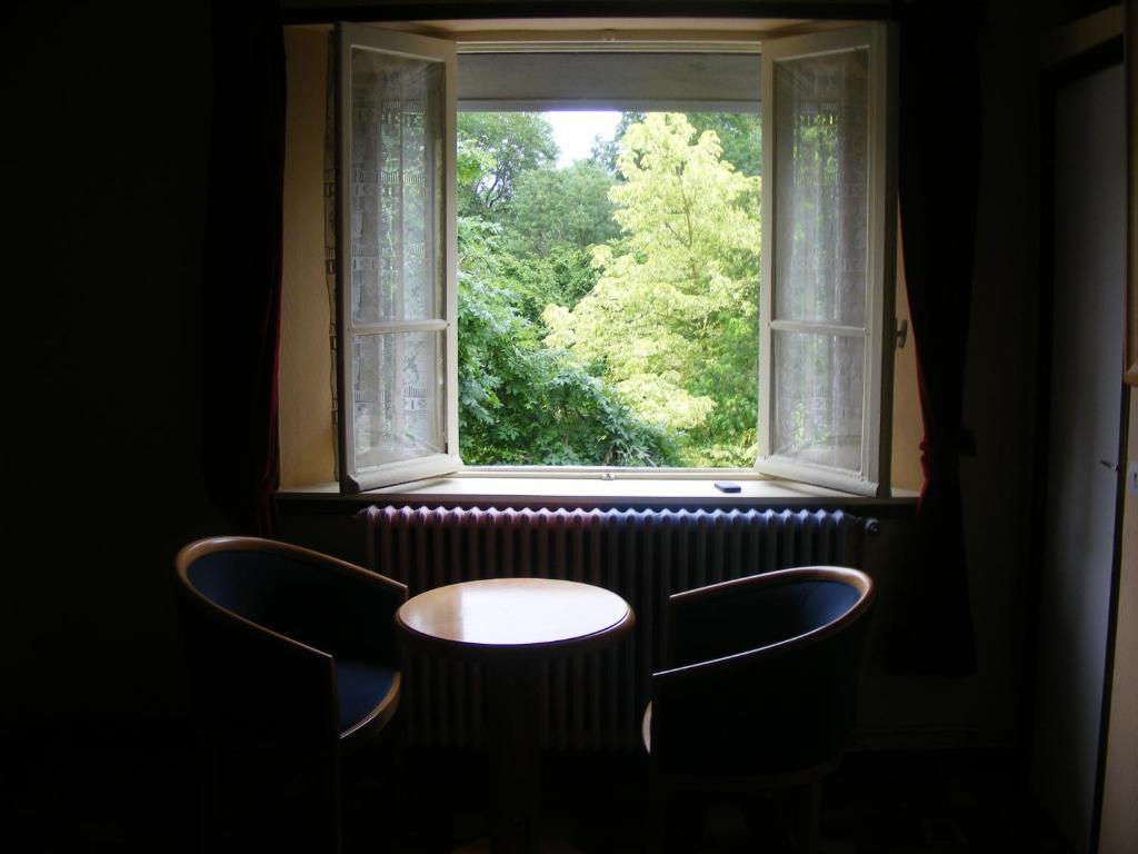Les Lilas Des Deux Ponts Deux Rivieres Habitación foto
